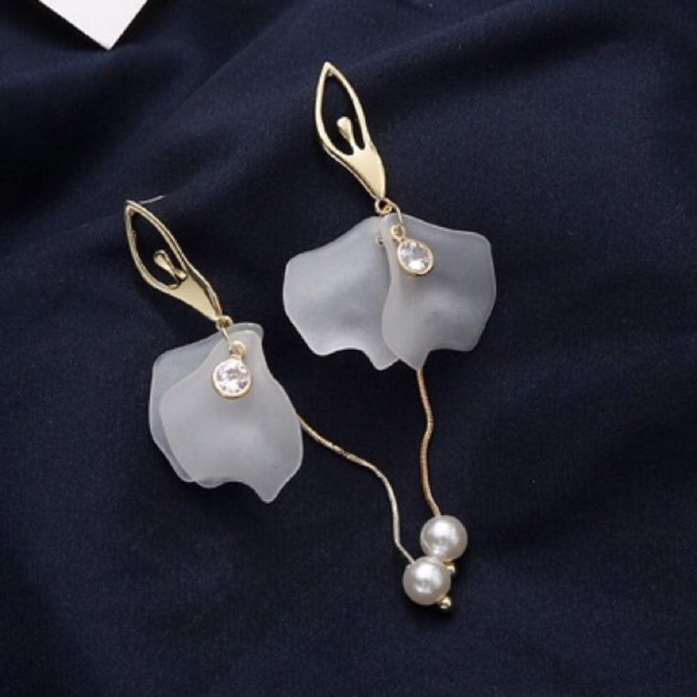 ⭐️Golden Ballet Dancer Earrings—LAST ONE - Picture 5 of 8